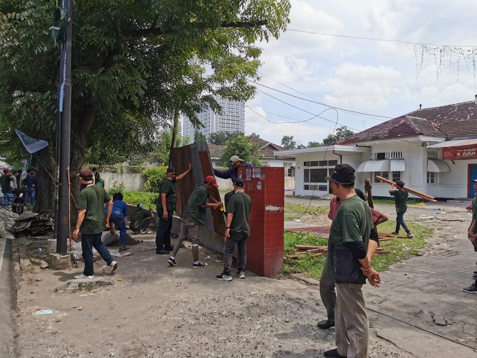 PN Medan Eksekusi 9 Aset Milik PT KAI di Jalan HM Yamin, HM Said dan Sutomo 