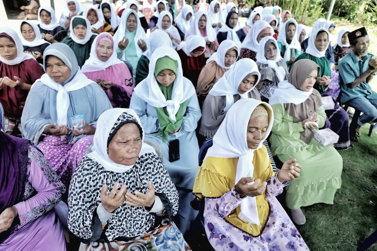 Warga Desa Pananggahan Tapteng Antusias Belajar Ilmu Menguburkan Jenazah Bersama Usbat Ganjar Sumut