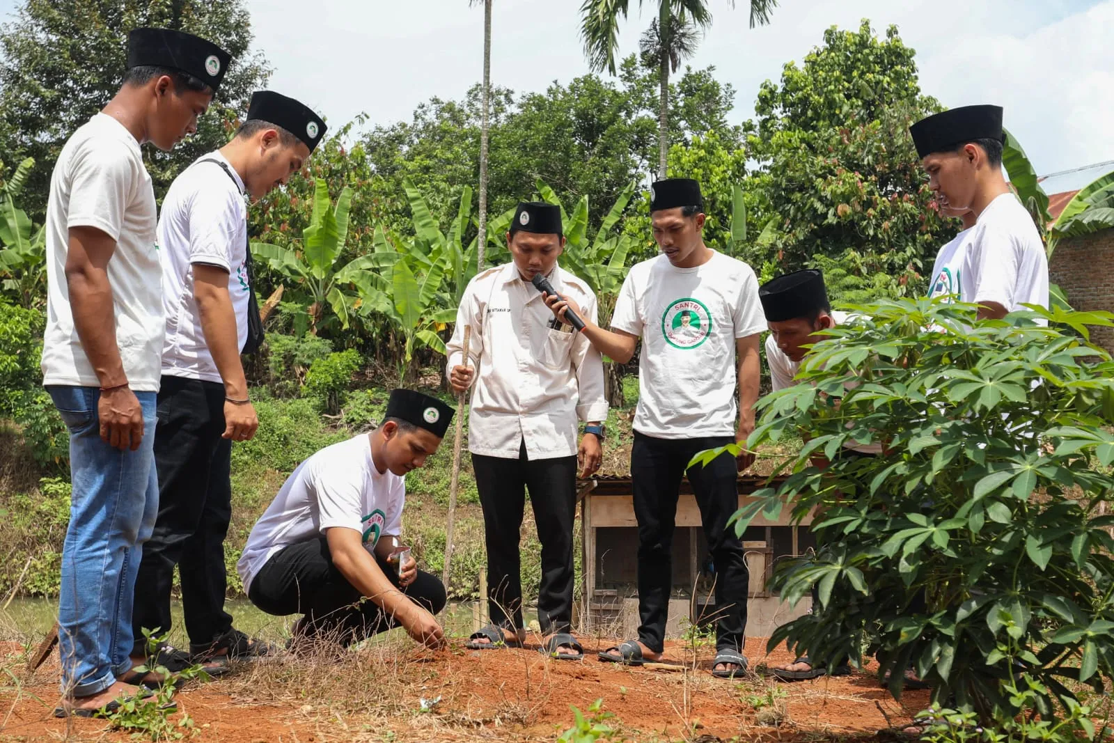 Asah Kemampuan Santri dalam Bertani, Sukarelawan Ganjar Gelar Pelatihan Tanam Jagung di Deli Serdang