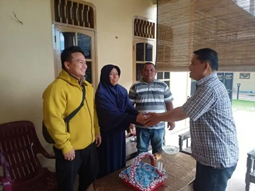 PWI Sumut Serahkan Bantuan Alm. Alamsyah Siregar Dan Togang Sitorus