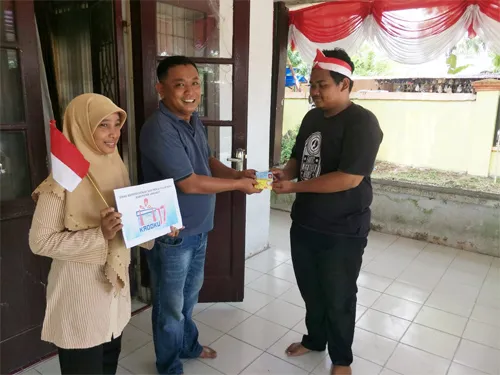Lahir 17 Agustus 2005, 6 Warga Kec. Babalan Dapat KTP