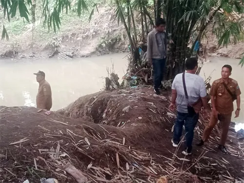 Dinas PU Kab Deli Serdang Tinjau Aliran Sungai Krio