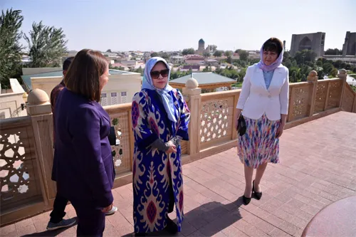 Ketua DPR RI Kunjungi Makam Imam Al-Bhukari Di Uzbekistan