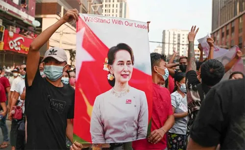 Pengadilan Myanmar Hukum Suu Kyi Tiga Tahun Penjara
