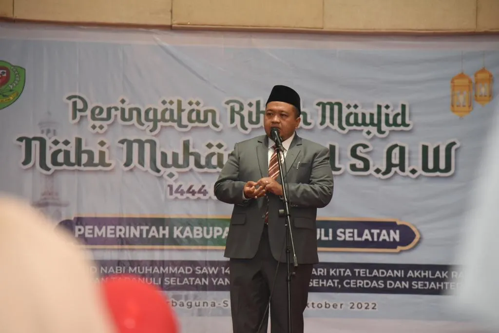 Dolly Ajak Kaum Muslim Tapsel Teladani Akhlak Rasulullah SAW