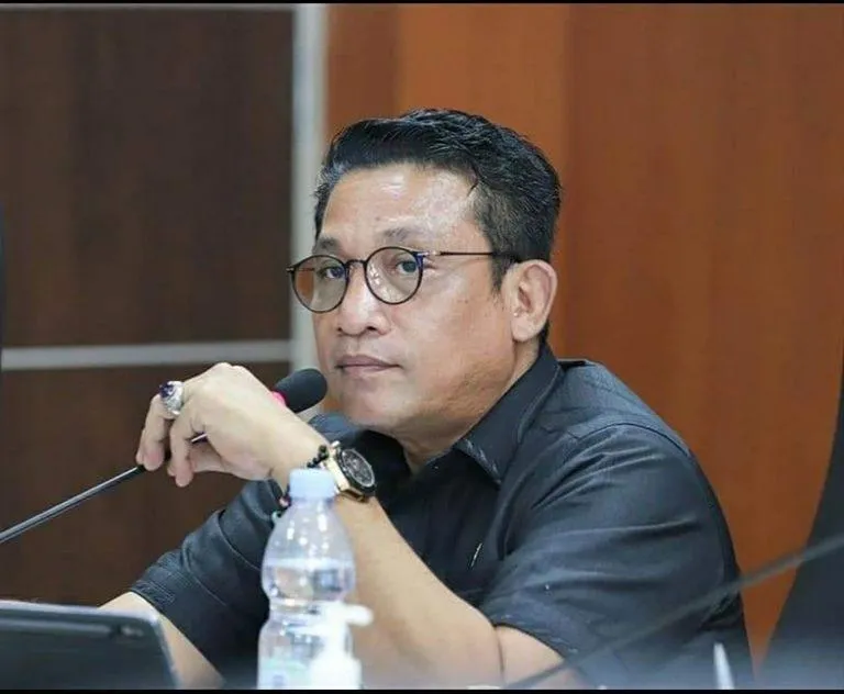 Edwin Sugesti Gantikan Sudari ST Ketua Fraksi PAN DPRD Medan