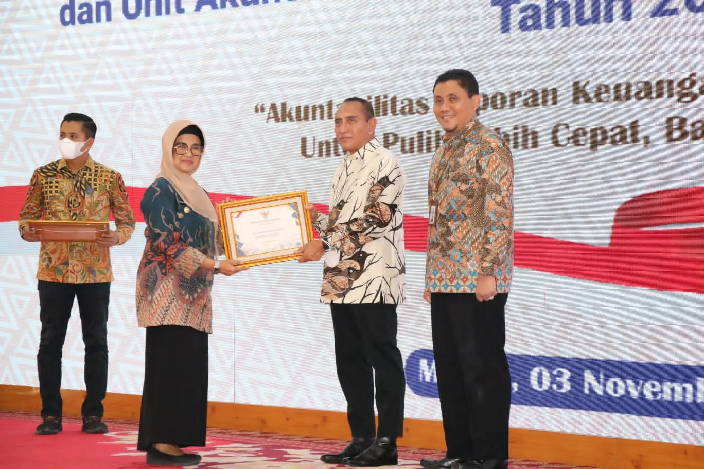 Wali Kota Pematang Siantar Terima Penghargaan Dari Menkeu