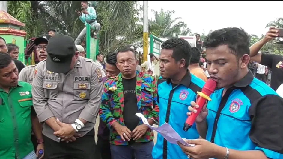 Pabrik Minyak Kelapa Sawit Di Geruduk Massa.
