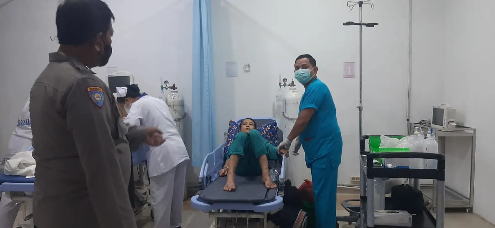 Bhabinkamtibmas Polsek Medan Baru Bantu Warga Binaan Berobat