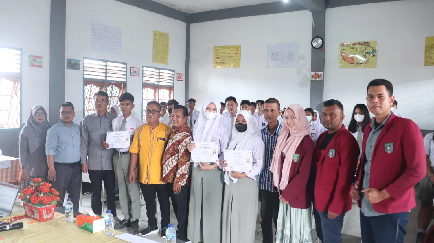 FISIP UISU Bahas Pemanfaatan Internet Dan Medsos pada Siswa SMA Maju Binjai