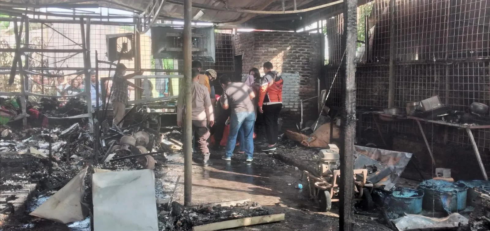 Jemput Istri Di Rumah Sakit, Rumah Terbakar, 3 Penghuni Tewas