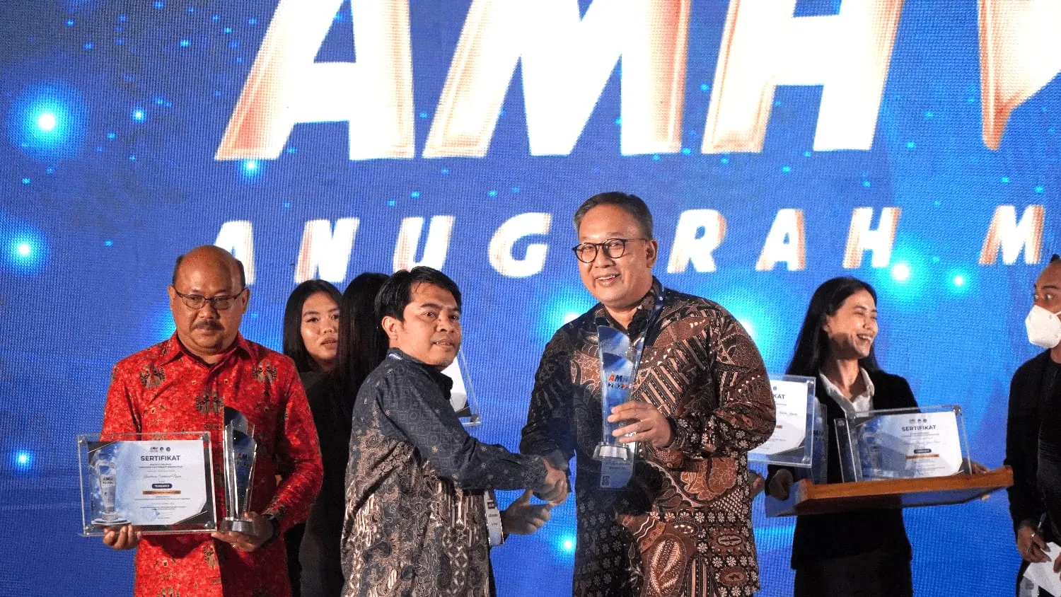 Telkom Terima Anugerah Media Humas 2022 Bidang Komunikasi