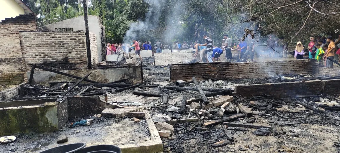 Rumah Agus Priono Dilalap Si Jago Merah