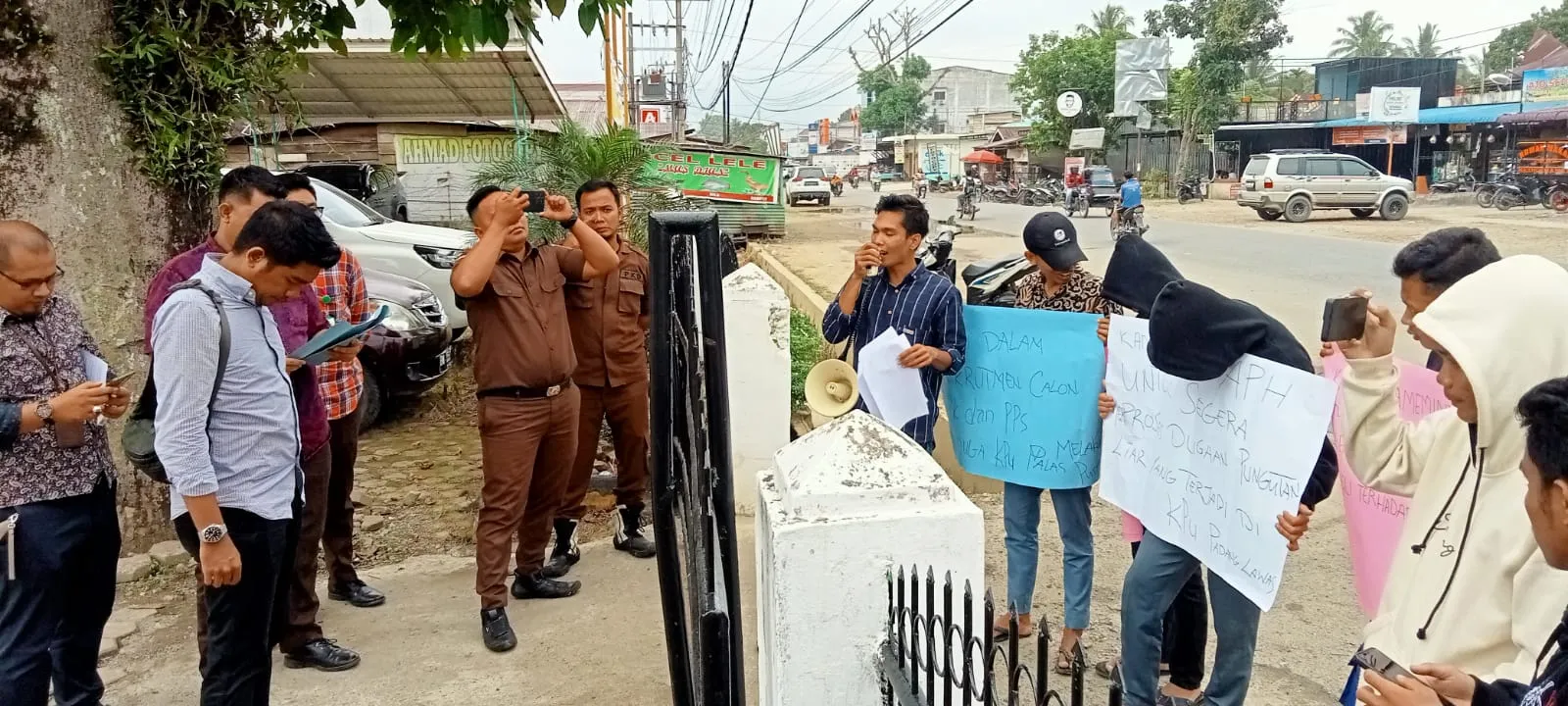 Kejari Palas Diminta Periksa Komisioner KPU Palas