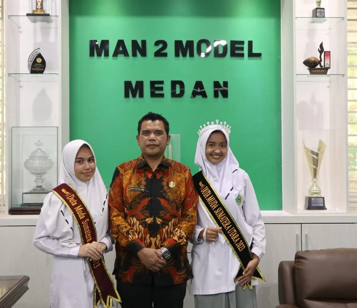 Dua Siswi MAN 2 Model Medan Raih Prestasi Duta Muda Sumatera Utara 2023
