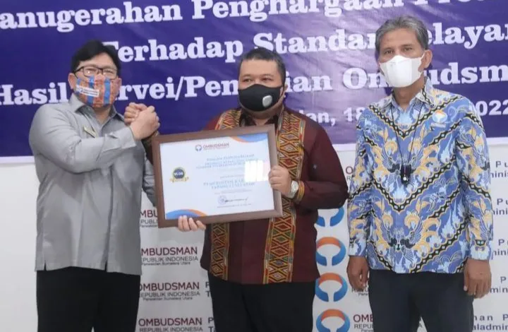 Pemkab Tapsel Kembali Terima Penghargaan Dari Ombudsman RI