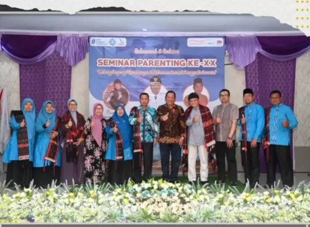 Wali Kota P.Sidempuan Hadiri Seminar Parenting Ke-XX YPBU Bunayya