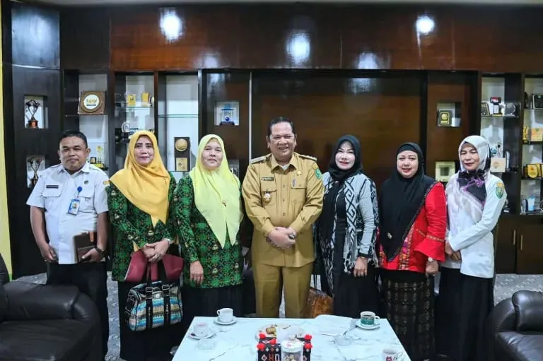 Walikota Sidempuan Terima Audensi Panitia Manasik Haji Raudhatul Athfal