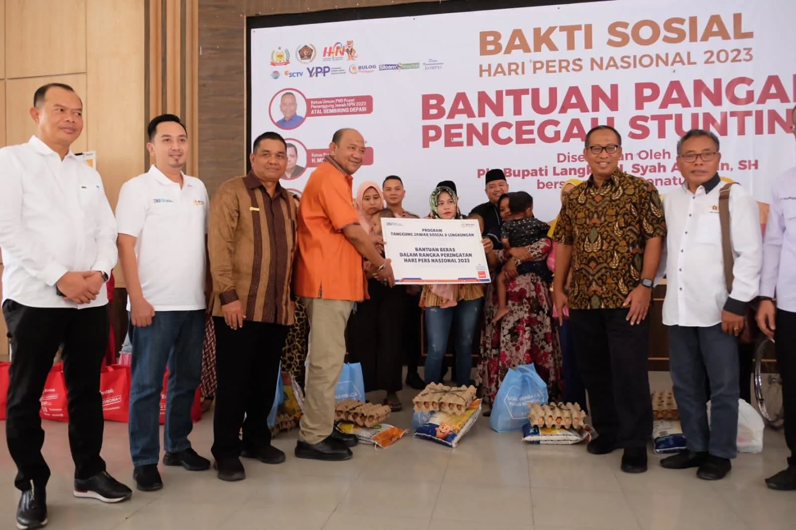 Semarakkan HPN 2023, Bulog Peduli Salurkan 5 Ton Beras