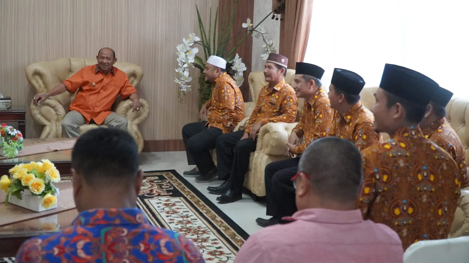 Syah Afandin Terima Audiensi  Asosiasi Guru Agama Dan Persatuan Tukang Bakso
