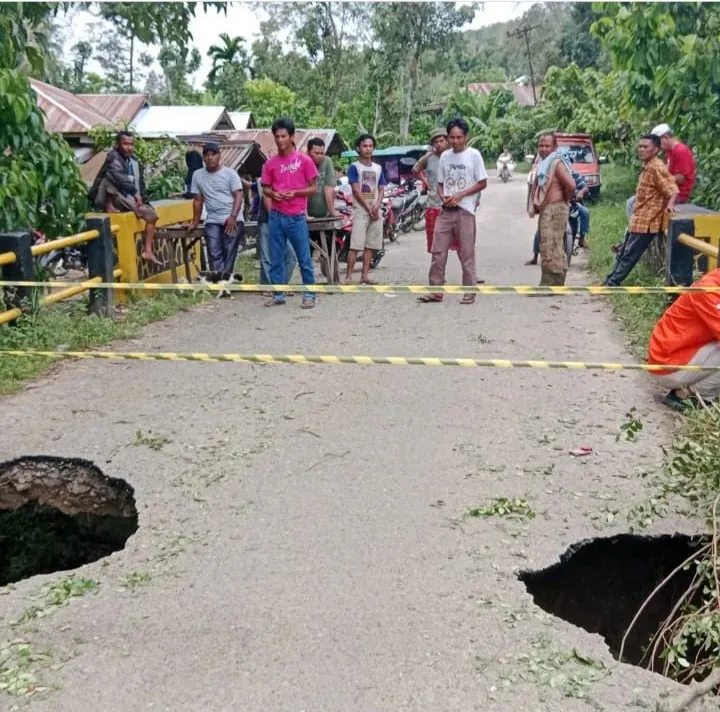 Jembatan Amblas, Pengendara Diimbau Waspada
