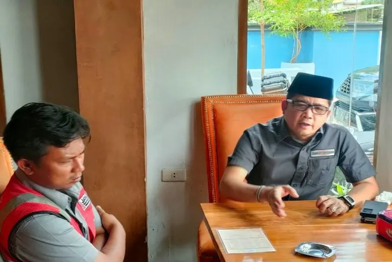 Ketua DPRD Madina : "Jangan Hentikan Warga Cari Makan"