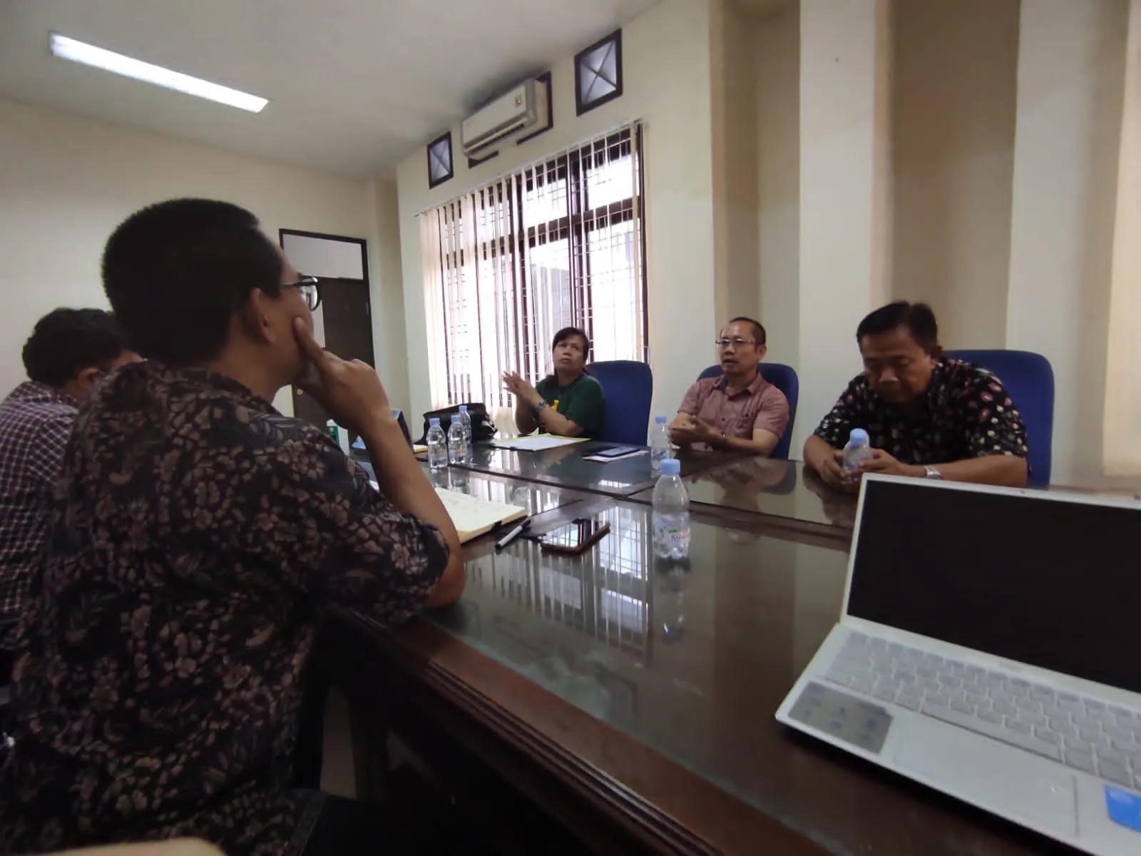 KPPU: Jual Minyakita Jangan 'Kawinkan Dengan Produk Lain
