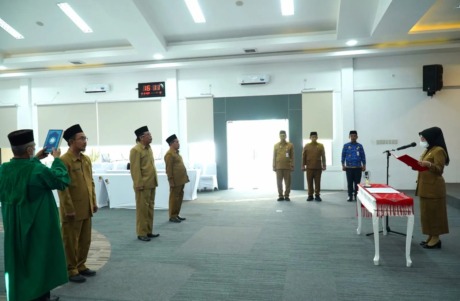 Pj. Sekdakab Batu Bara Lantik 3 Pejabat Administrator
