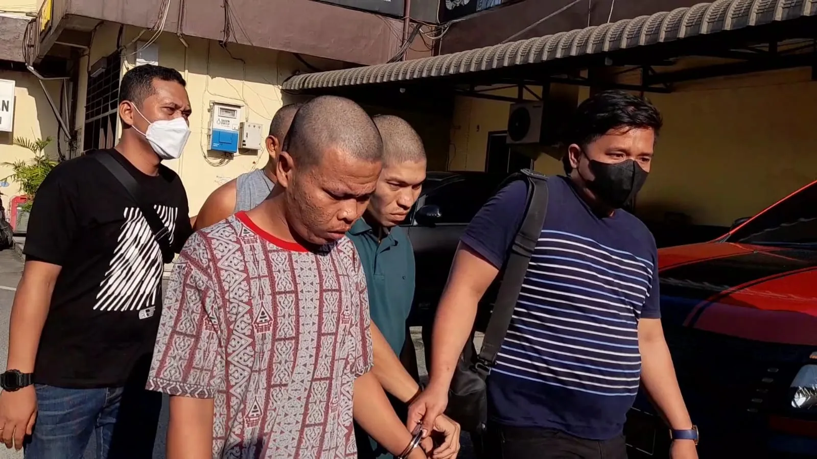 Viral Di Medsos , Polisi Ringkus Tiga Begal Rampas Sepedamotor Pasutri