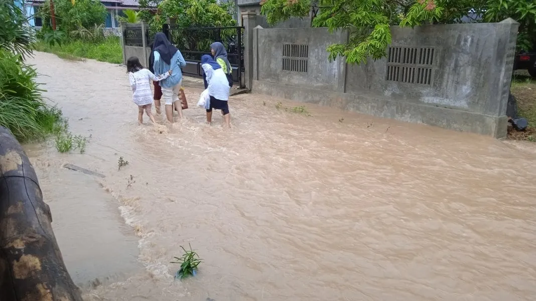Tiga Tahun Tak Diperhatikan Pemerintah, Kompleks Kasmia Sidimpuan Baru Silandit Kebanjiran