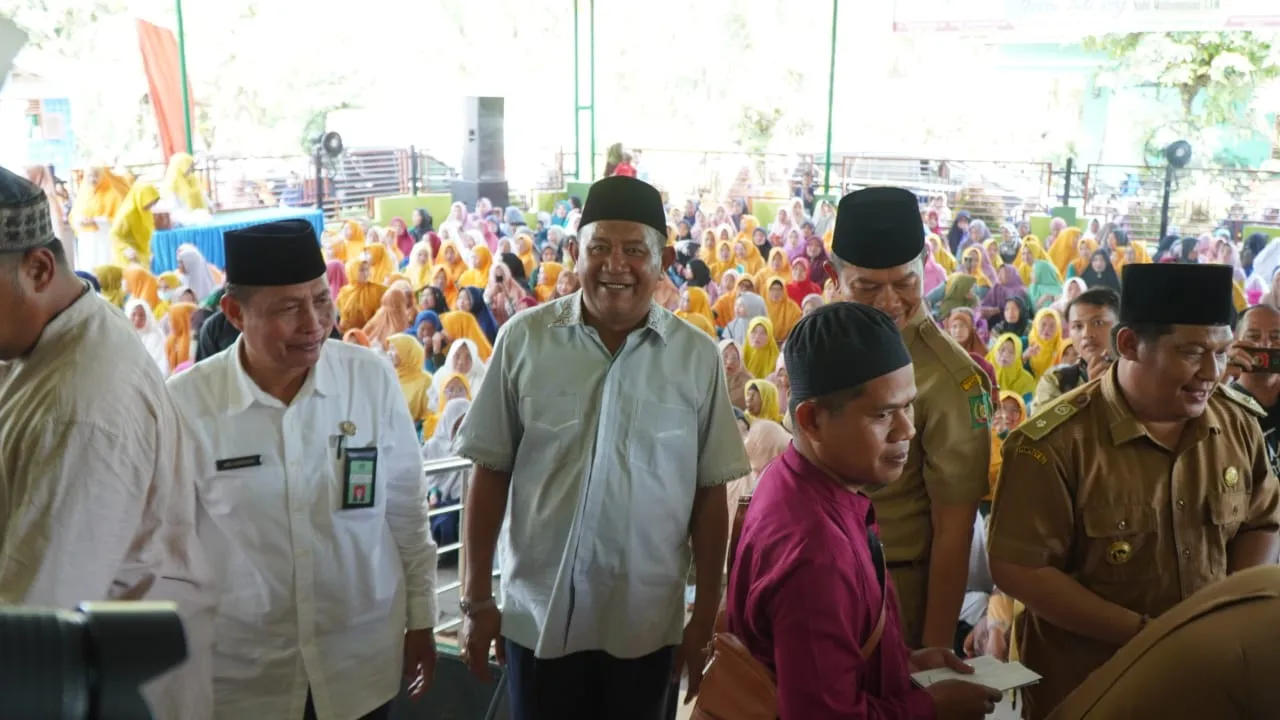 Syah Afandin Hadiri Isra' Mi'raj Di Kecamatan Selesai