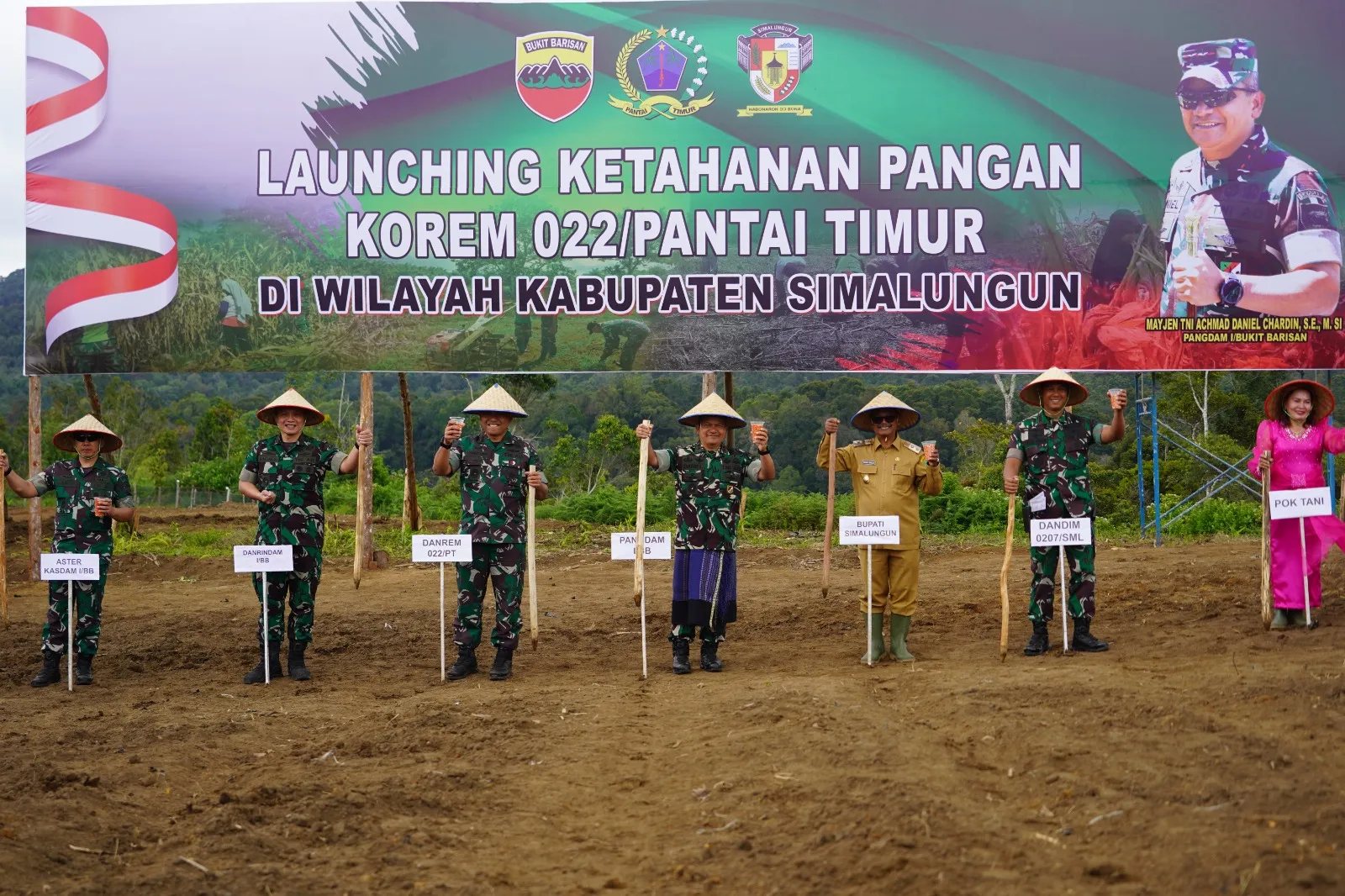 Danrem 022/PT Dampingi Pangdam I/BB Launching Buka  Ketahanan Pangan Seluas 500 Ha