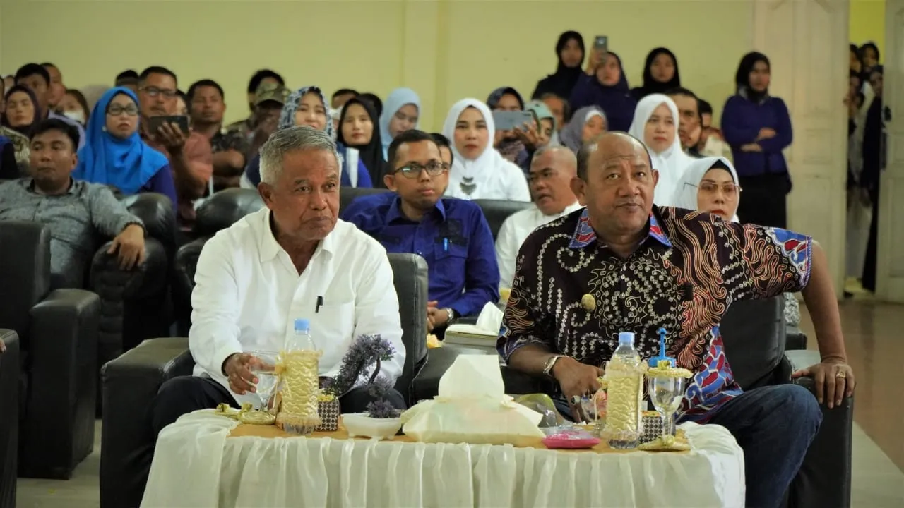 Syah Afandin Hadiri Capping Day Kebidanan Langkat