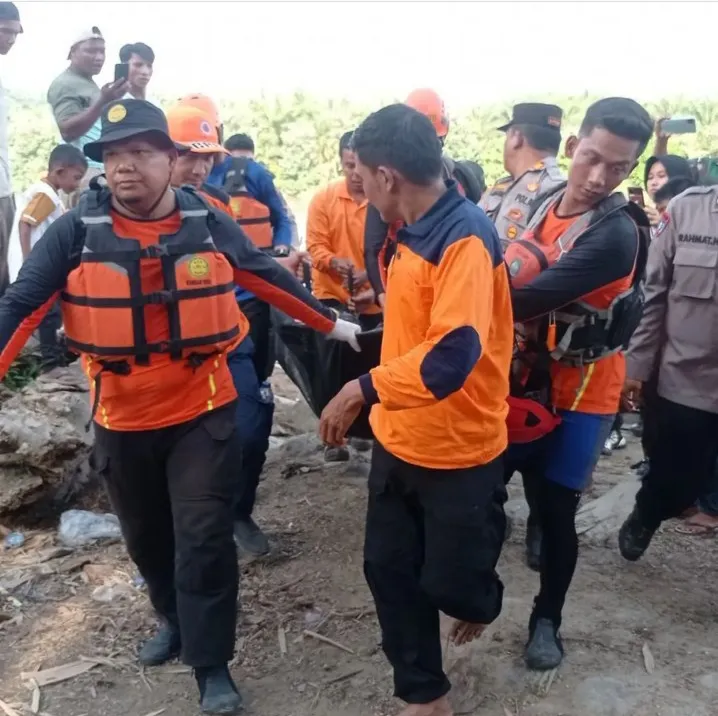 Jasad Santri Hanyut Ditemukan Meninggal Dunia