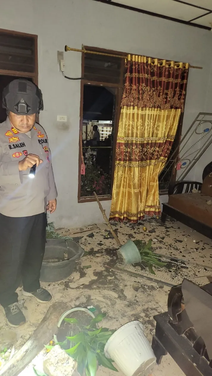 Dituduh Dukun Santet, Rumah Warga di Tapsel Dirusak Massa