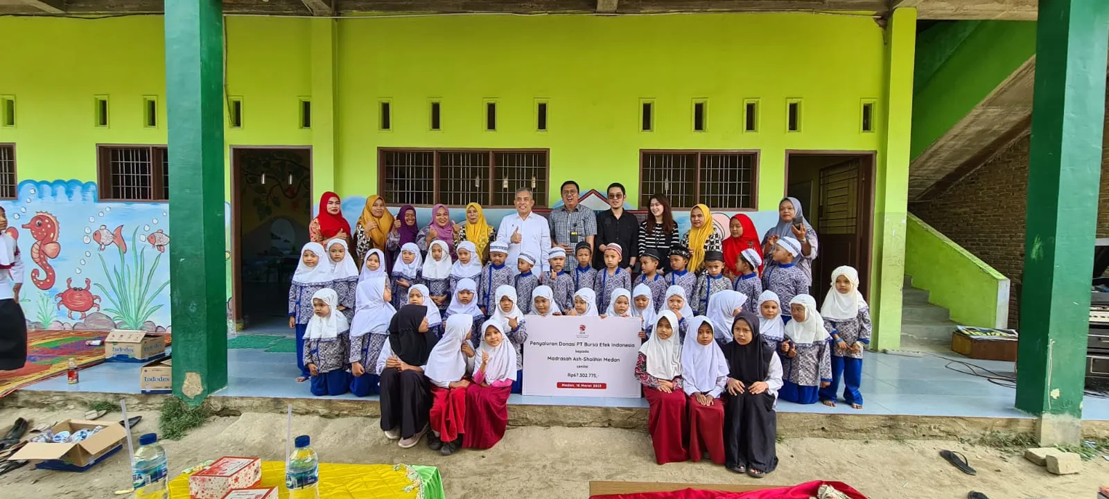 BEI Salurkan Bantuan Madrasah Ash-Sholihin Medan