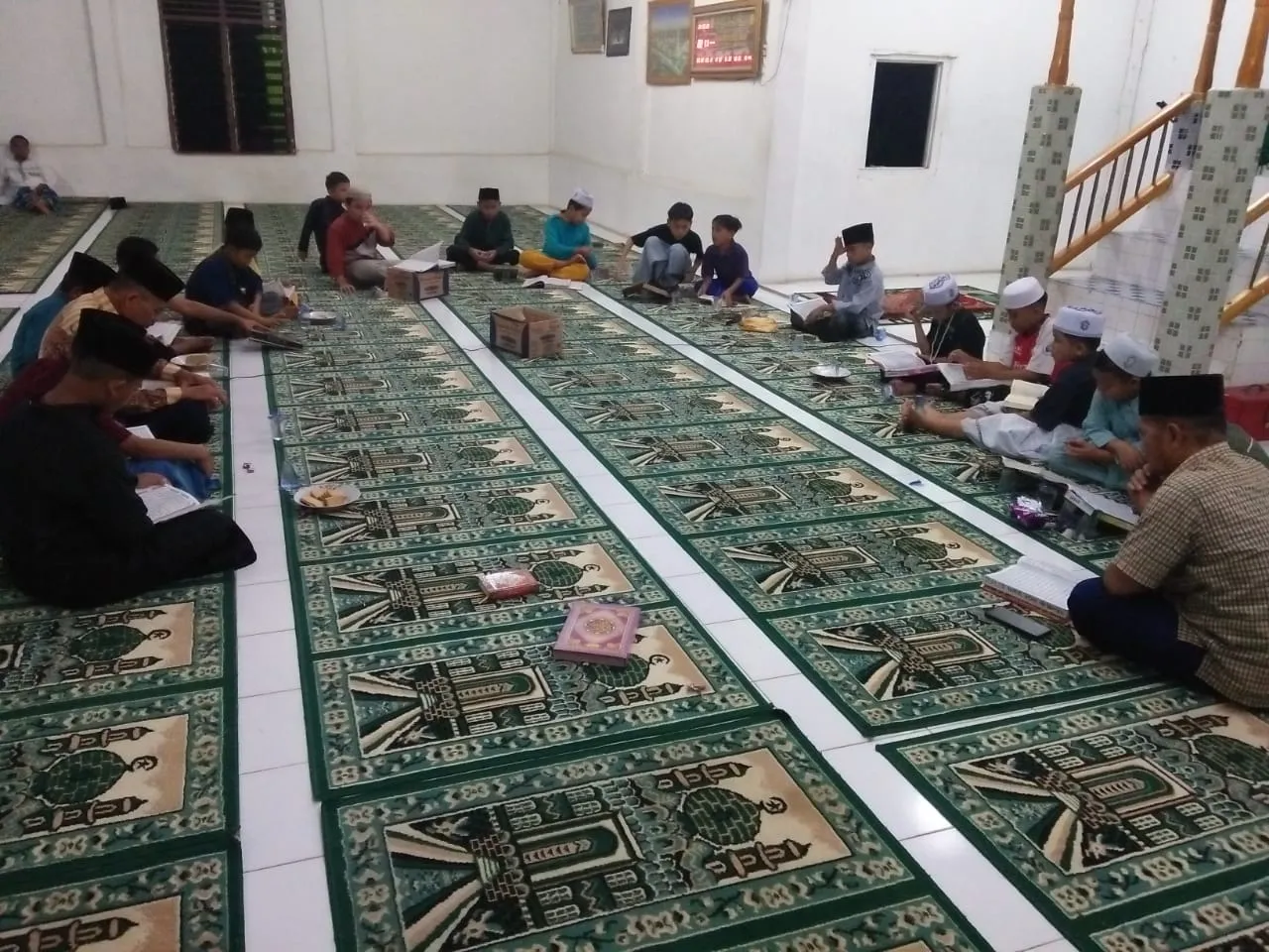Tadarus Al' Qur'an di Masjid Nurul Iman