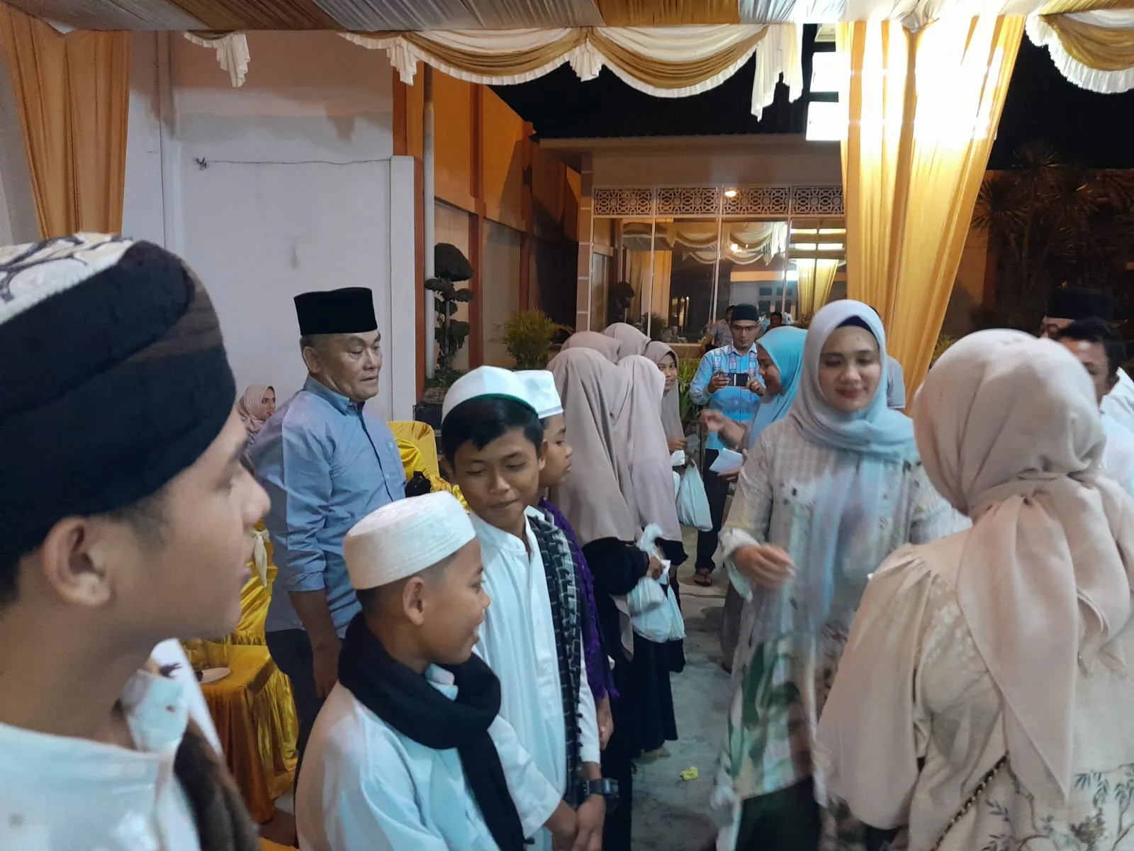 Puluhan Anak Yatim Hidupkan Syiar Ramadhan di Masjid Al-Irsyad Komplek Rumdis Bupati Tapsel