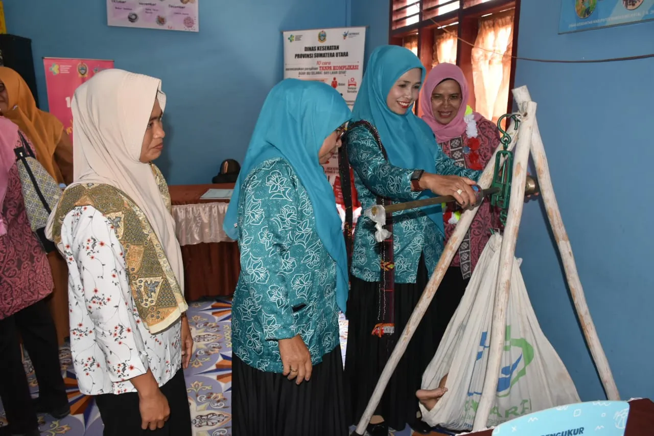 Desa Hutabaringin Dievaluasi Kategori Posyandu