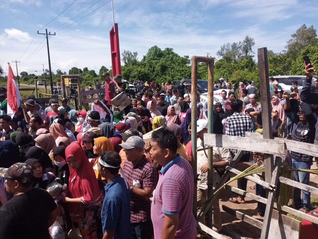 Massa Singkuang 1 Tolak Negosiasi Di Medan