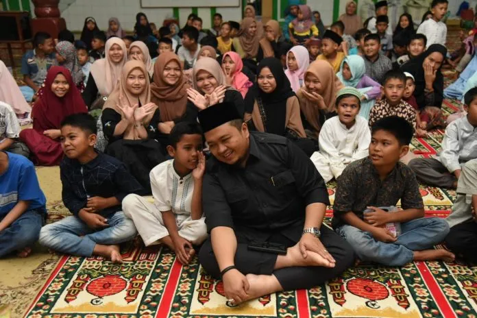 Bupati Tapsel Santuni Ratusan Anak Yatim di Sipirok
