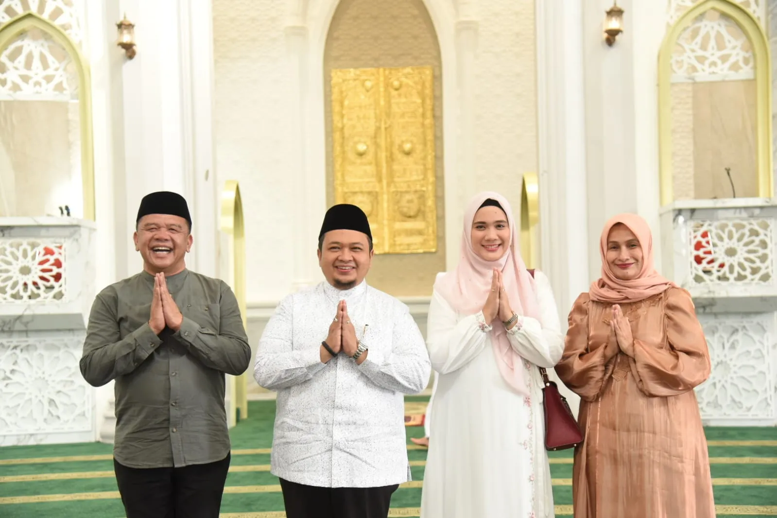 Bupati Tapsel Ajak Masyarakat Manfaatkan Idul Fitri Saling Bermaafan