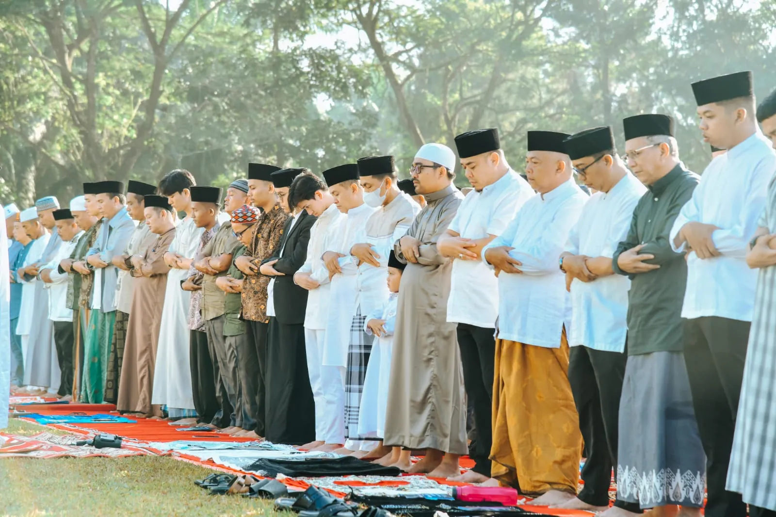Bupati Batu Bara Shalat Idul Fitri Disimpang Dolok