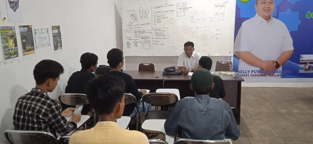 Bupati Dolly Apresiasi Santri Ponpes Basilam Muaratais Mendaftar di BLK Tapsel