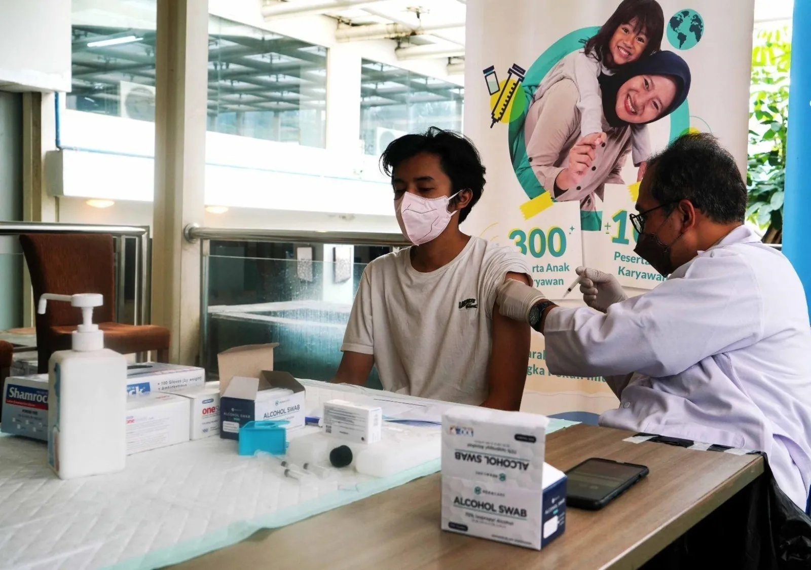 BUMN Gelar Program Indonesia Bebas Covid-19 Vaksinasi Booster Gratis