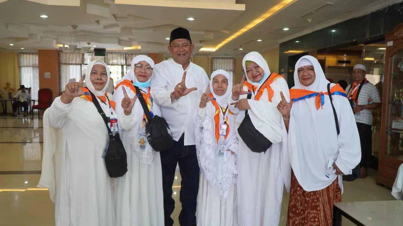 Plt Bupati Langkat Lepas Calhaj dari  Asrama Haji