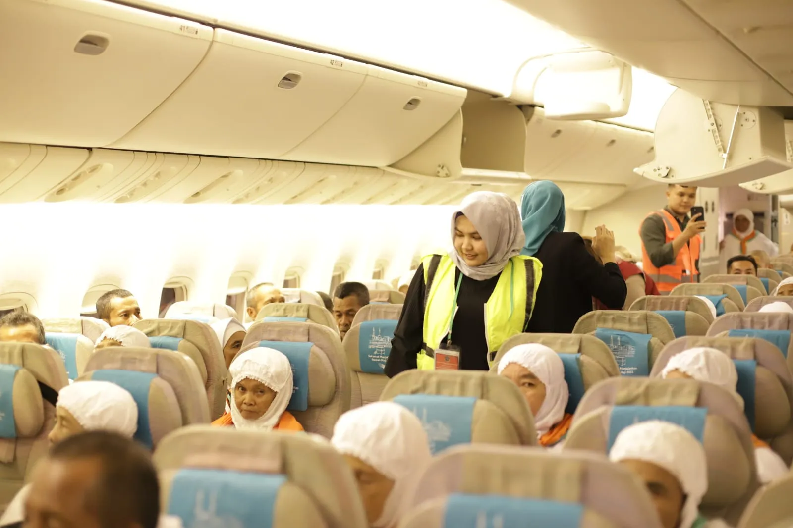Wabup Termuda Perlakukan Calhaj Madina Seperti Orangtua Sendiri