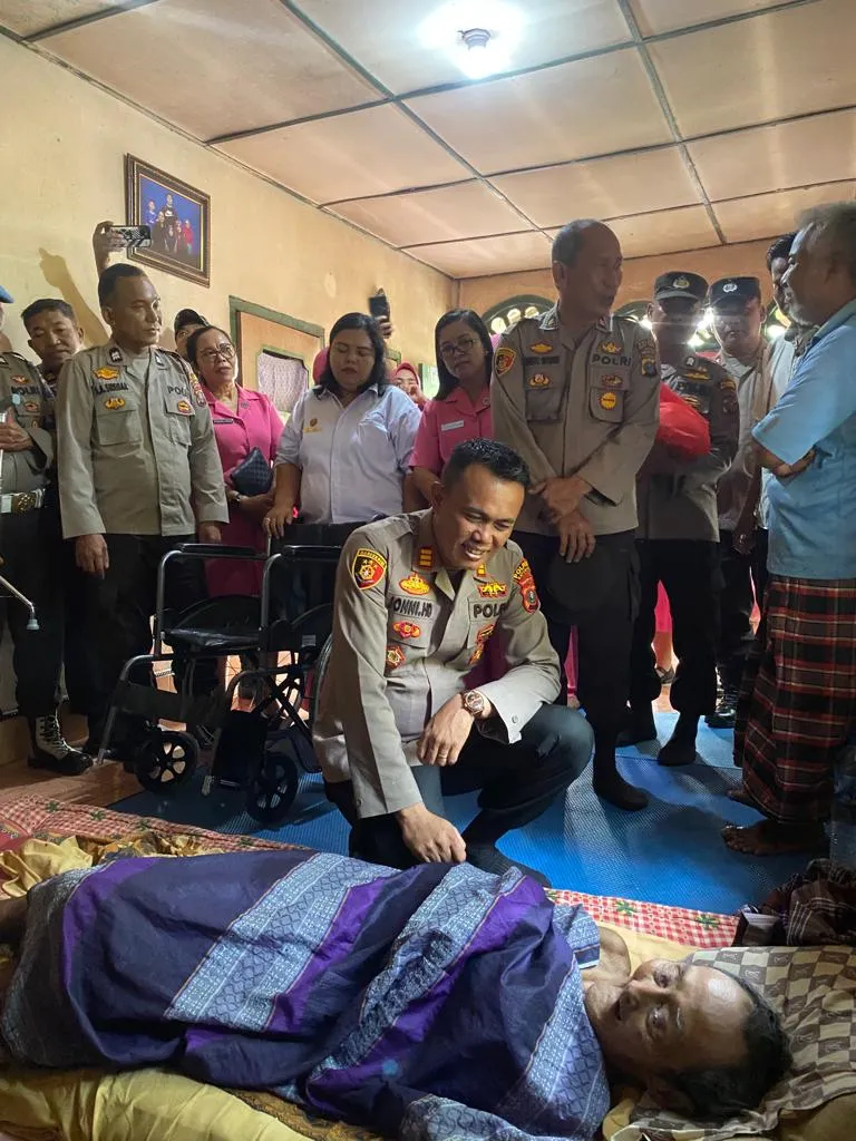 HUT Bhayangkara Ke-77, Polres Batu Bara Gelar Baksos