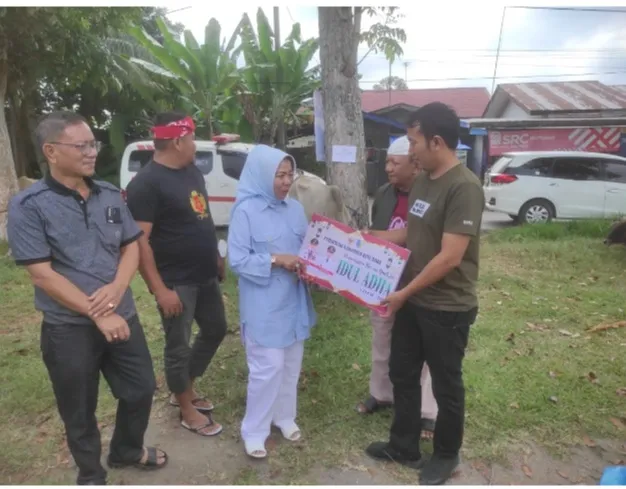Pemkab Batu Bara Serahkan Hewan Qurban Kepada PWI