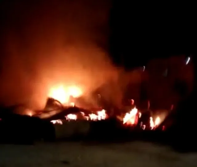 SIjago Merah Melalap 2 Rumah Dan 2 Anak Turut Terbakar
